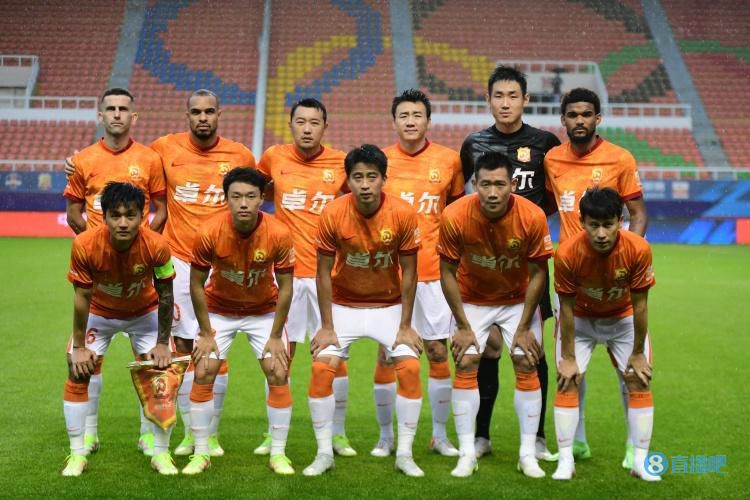 宋天铭冷笑道：没事，他已经没什么以后了。